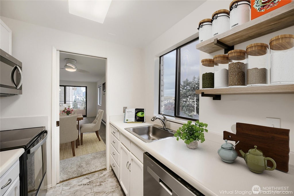 Photo of 610 Aloha Street #404, Seattle, WA 98109 (MLS # 2588177)
