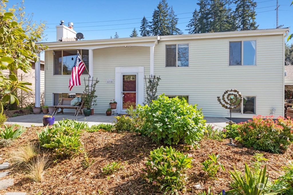 Photo of 6118 167th Place SW, Lynnwood, WA 98037 (MLS # 2061020)