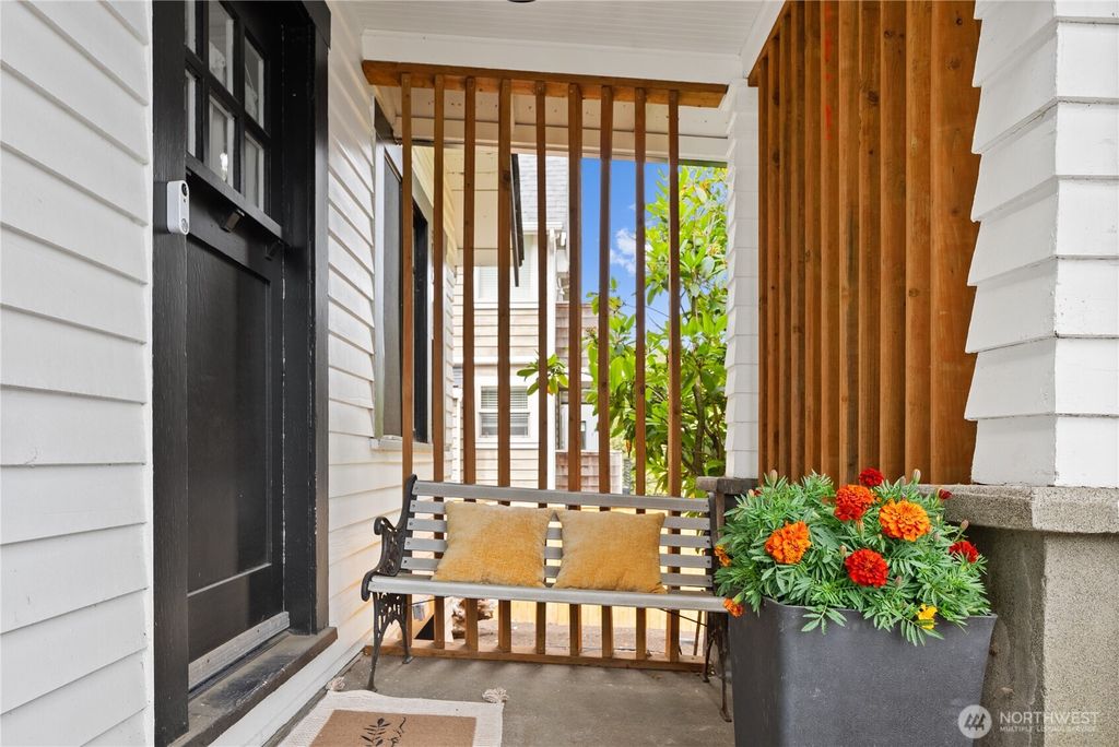 Photo of 9701 Roosevelt Way NE, Seattle, WA 98115 (MLS # 2505382)