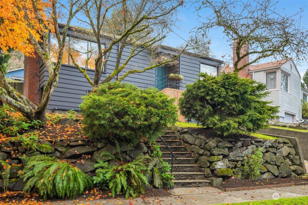 Photo of 7749 Ravenna Avenue NE, Seattle, WA 98115 (MLS # 2178361)