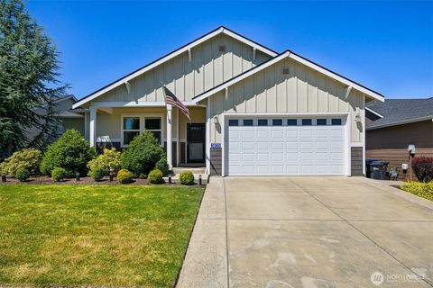 Photo of 3835 Autumn Way, Mount Vernon, WA 98273 (MLS # 2550270)