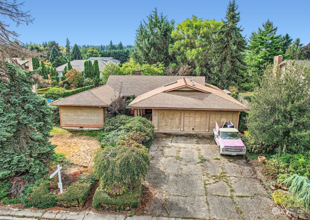 Photo of 27 Tulalip Key, Bellevue, WA 98006 (MLS # 2156232)