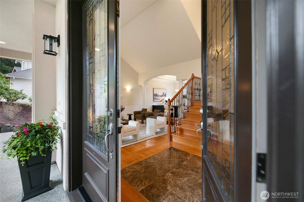 Photo of 15431 SE 67th Place, Bellevue, WA 98006 (MLS # 2368071)