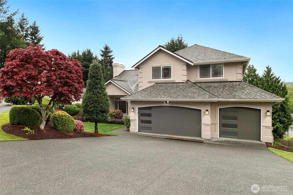Photo of 15431 SE 67th Place, Bellevue, WA 98006 (MLS # 2368071)