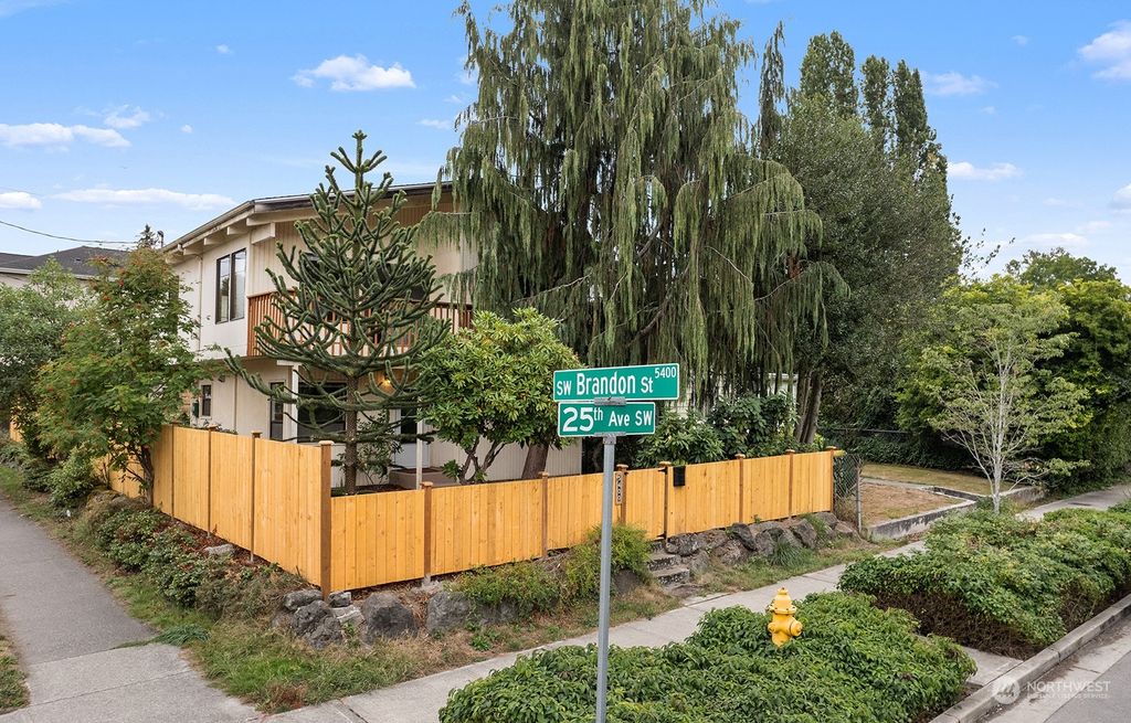 Photo of 5400 25th Avenue SW, Seattle, WA 98106 (MLS # 2217768)