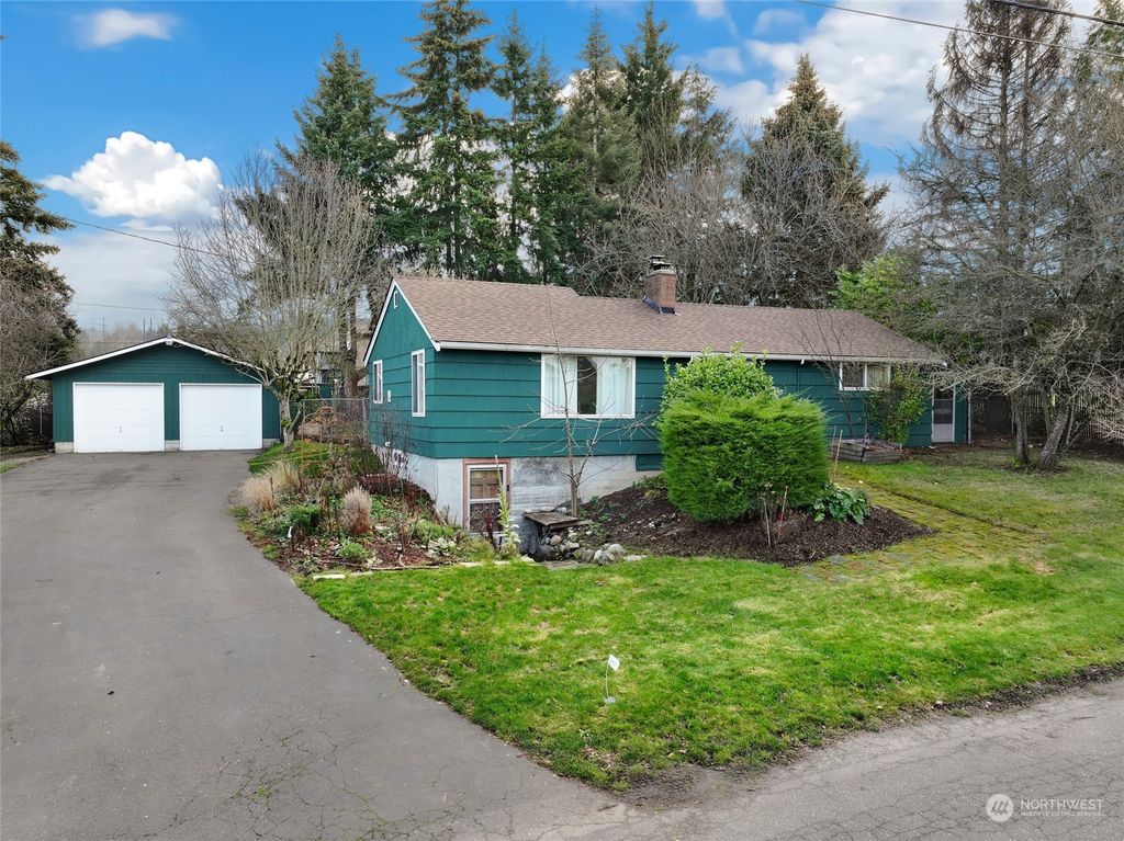 Photo of 1608 Shattuck Avenue S, Renton, WA 98055 (MLS # 2322060)