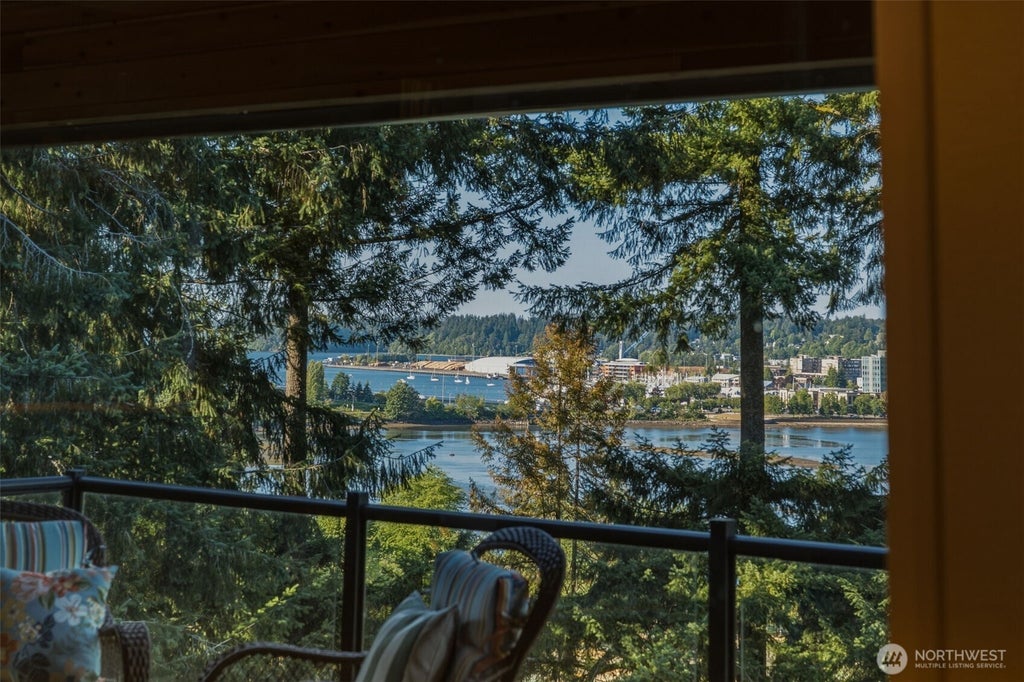 Photo of 1406 Evergreen Park Lane SW, Olympia, WA 98502 (MLS # 2557703)