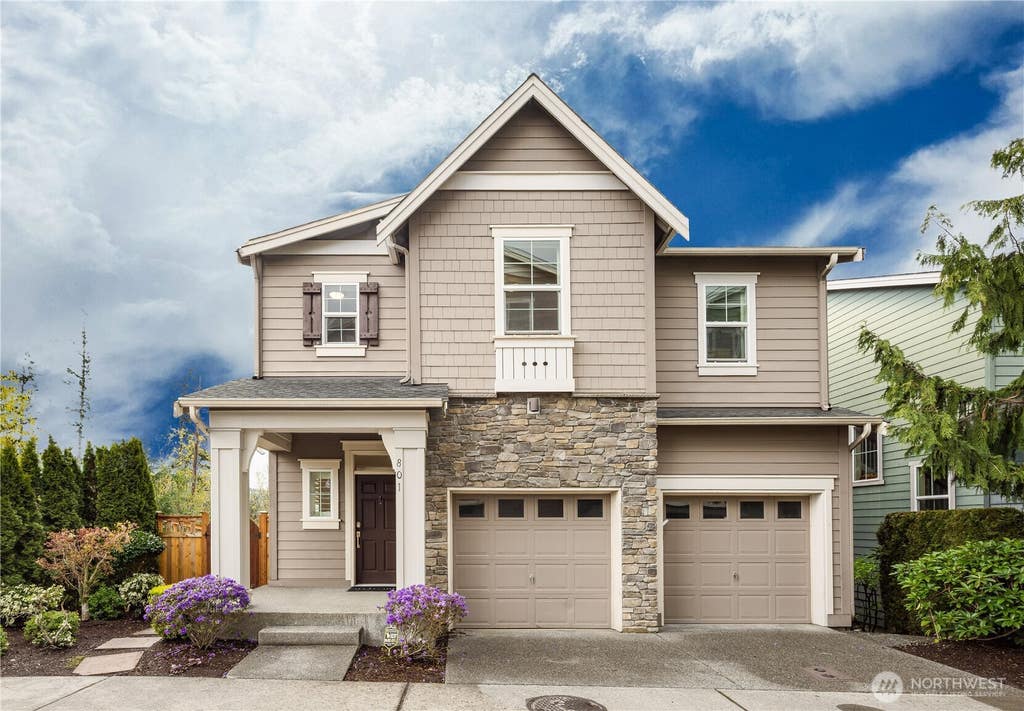 Photo of 801 3rd Place NE, Issaquah, WA 98029 (MLS # 2565458)