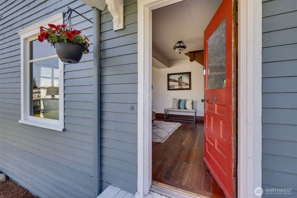 Photo of 1826 Wetmore Avenue, Everett, WA 98201 (MLS # 2374119)
