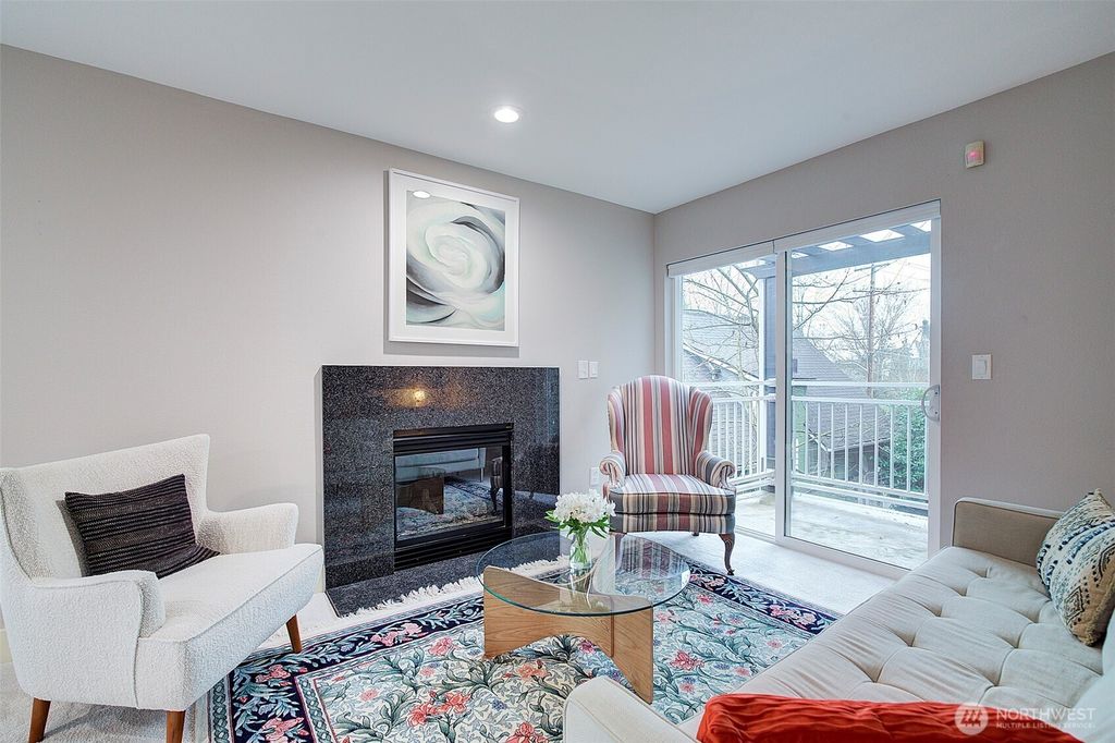 Photo of 215 20th Avenue E #307, Seattle, WA 98112 (MLS # 2493930)