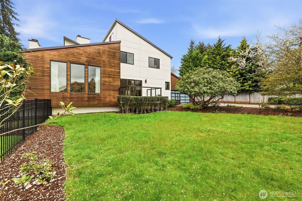 Photo of 12311 87th Court NE, Kirkland, WA 98034 (MLS # 2509796)