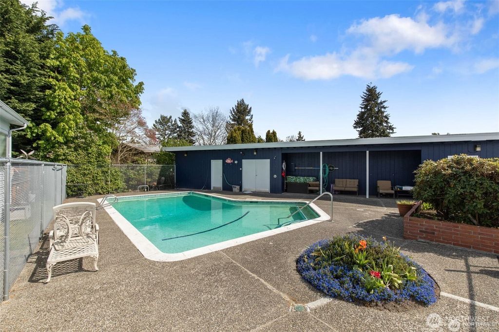 Photo of 7031 NE 175th Street #5, Kenmore, WA 98028 (MLS # 2464968)