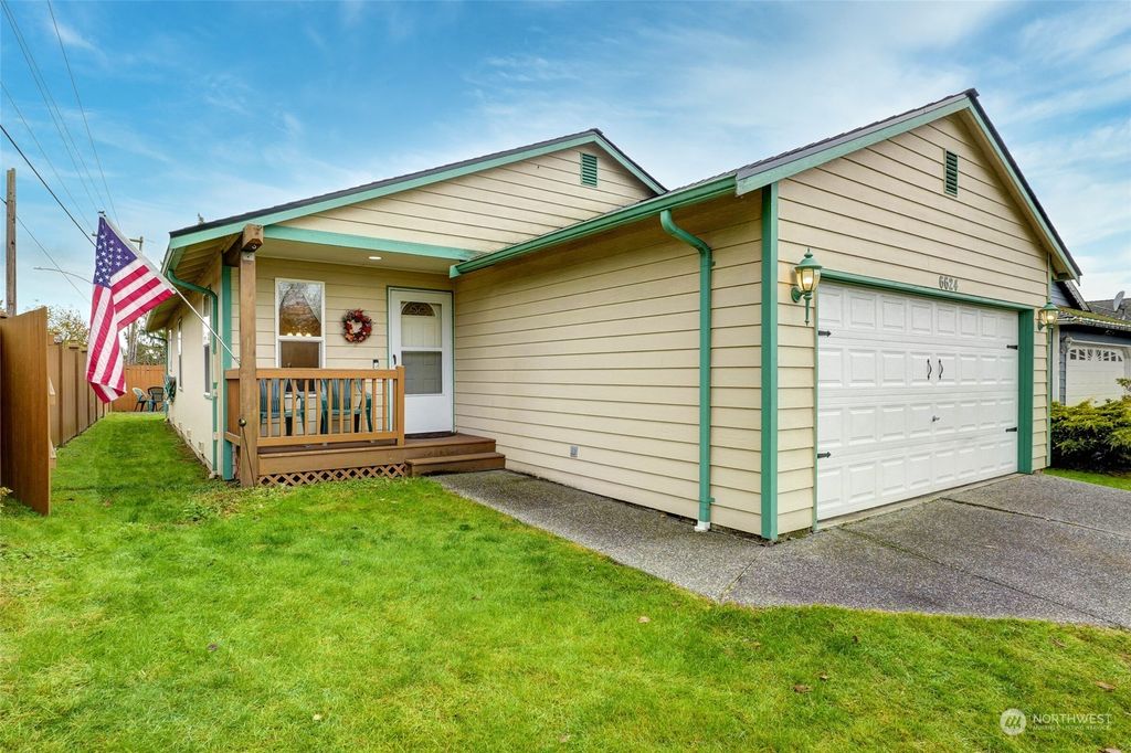 Photo of 6624 78th Place NE, Marysville, WA 98270 (MLS # 2180027)