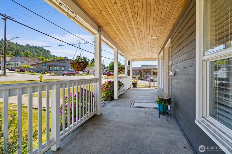 381 S Market Boulevard