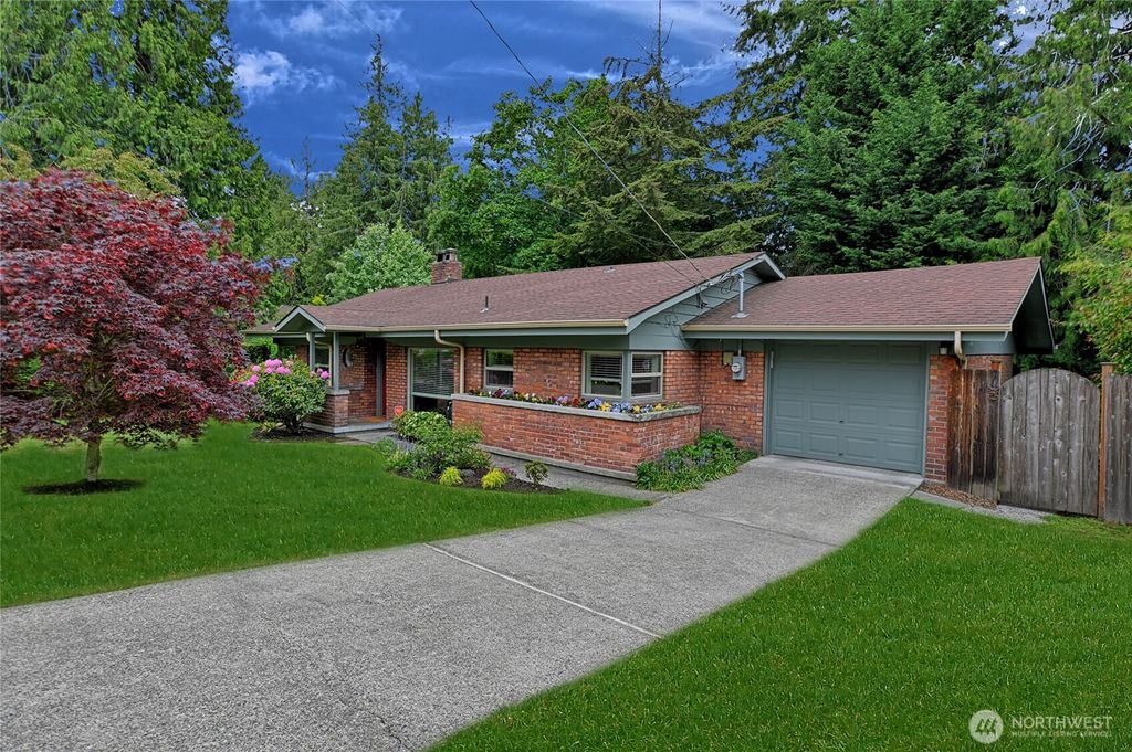 Photo of 10733 14th Avenue NE, Seattle, WA 98125 (MLS # 2370722)