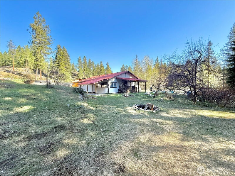 1092 Aeneas Valley Road