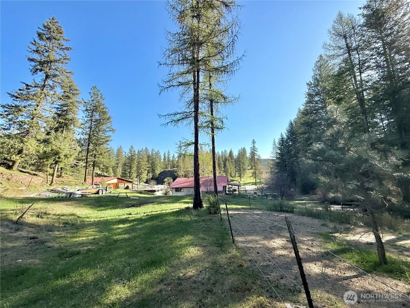 1092 Aeneas Valley Road
