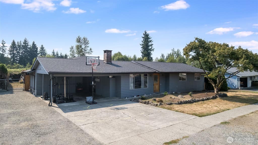 Photo of 26217 SE 426th St St, Enumclaw, WA 98022 (MLS # 2573279)