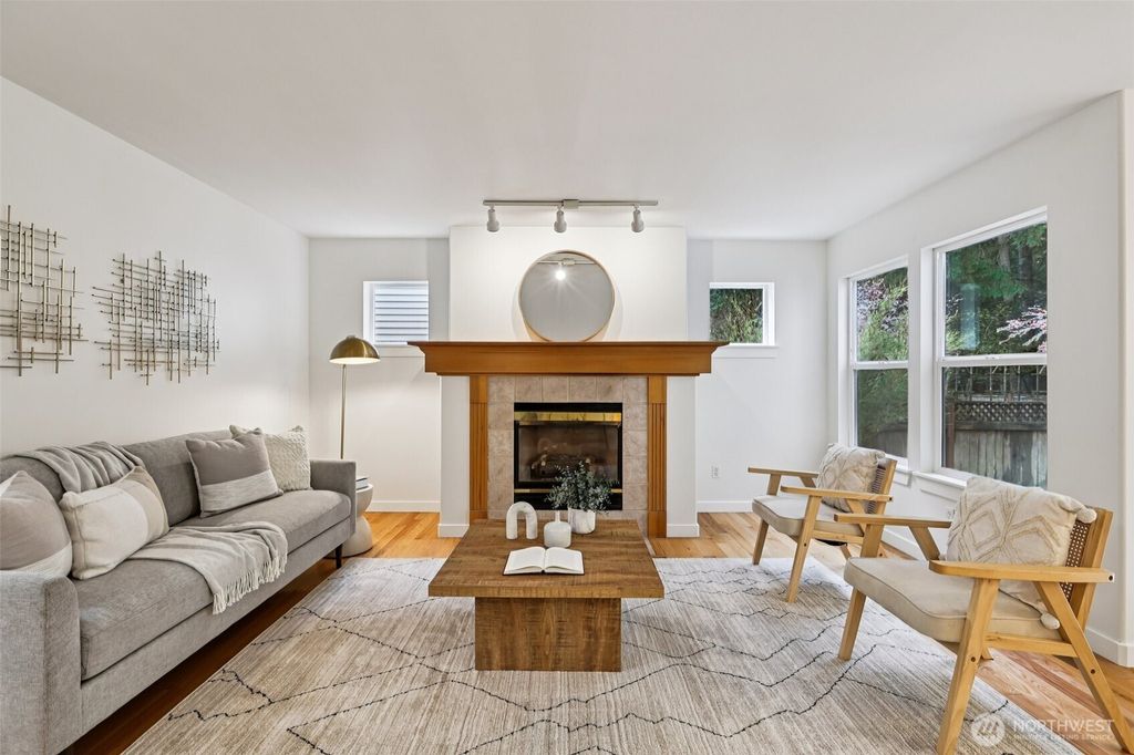 Photo of 34524 SE Linden Loop, Snoqualmie, WA 98065 (MLS # 2465551)