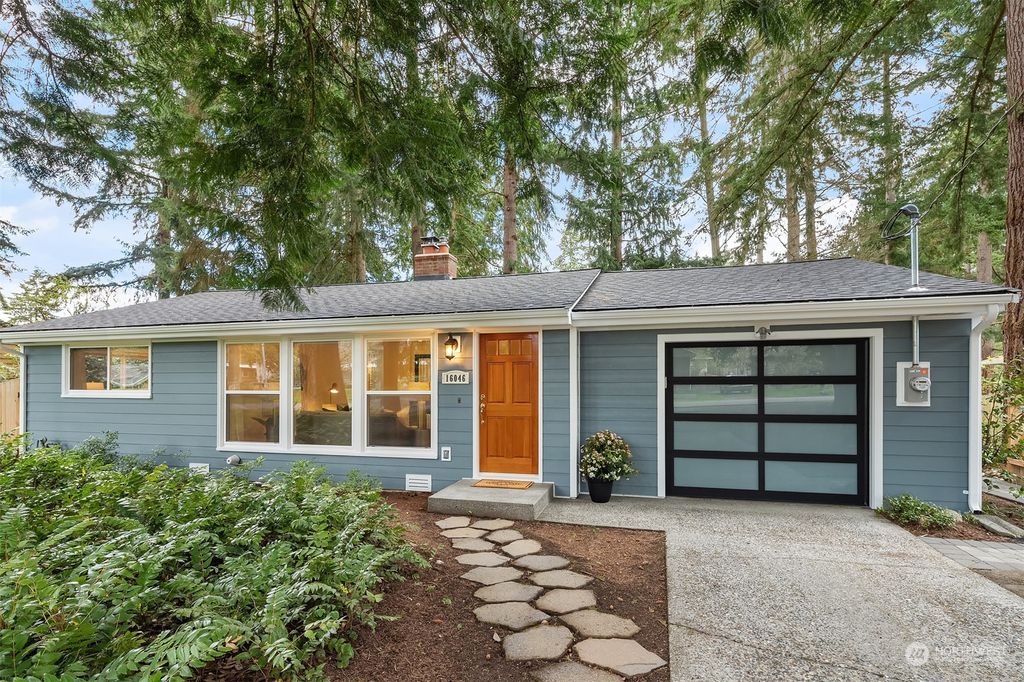 Photo of 16046 32nd Avenue NE, Lake Forest Park, WA 98155 (MLS # 2059456)