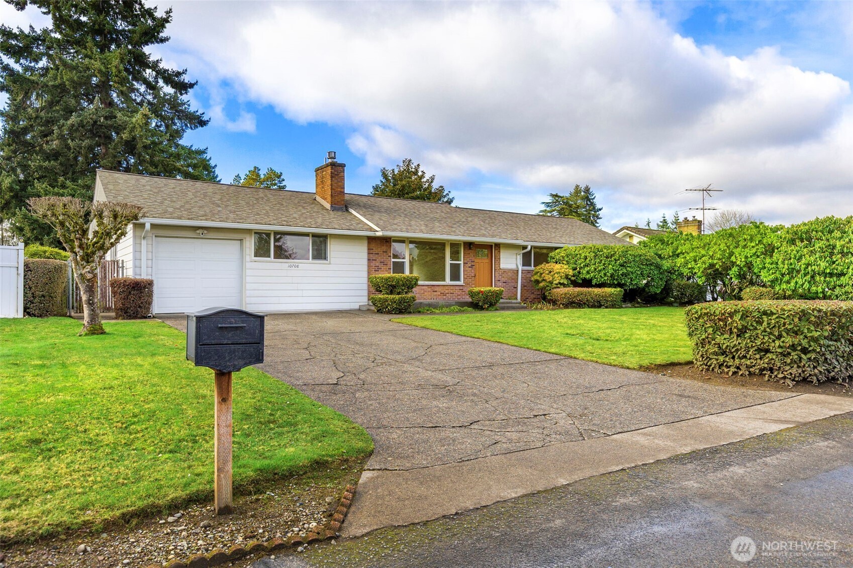 10708 Westwood Drive SW