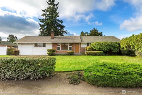 Photo of 10708 Westwood Drive SW, Lakewood, WA 98499 (MLS # 2468758)