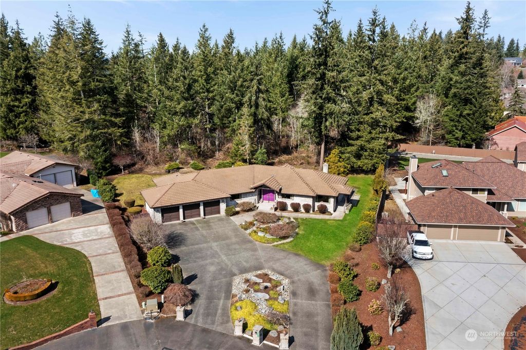 Photo of 23212 SE 224th Court, Maple Valley, WA 98038 (MLS # 2046926)