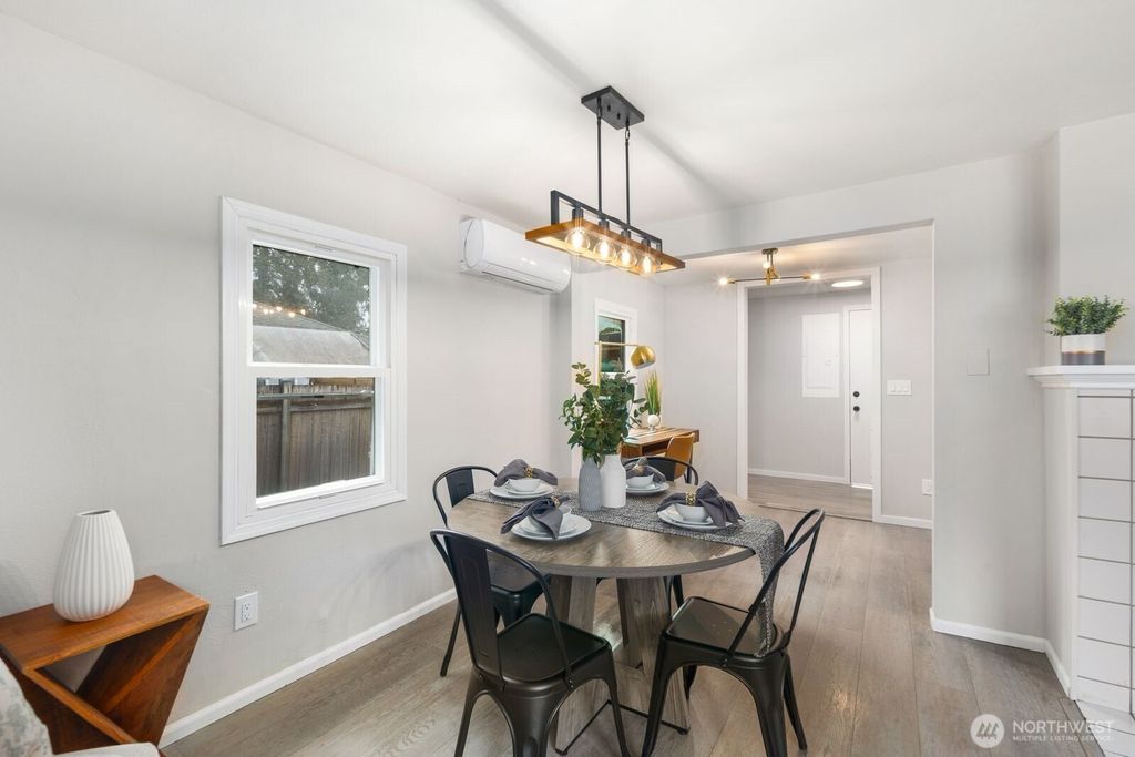 Photo of 3333 SE 5th Street, Renton, WA 98058 (MLS # 2486205)