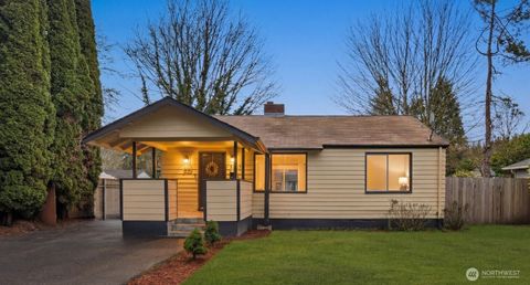 Photo of 3333 SE 5th Street, Renton, WA 98058 (MLS # 2486205)