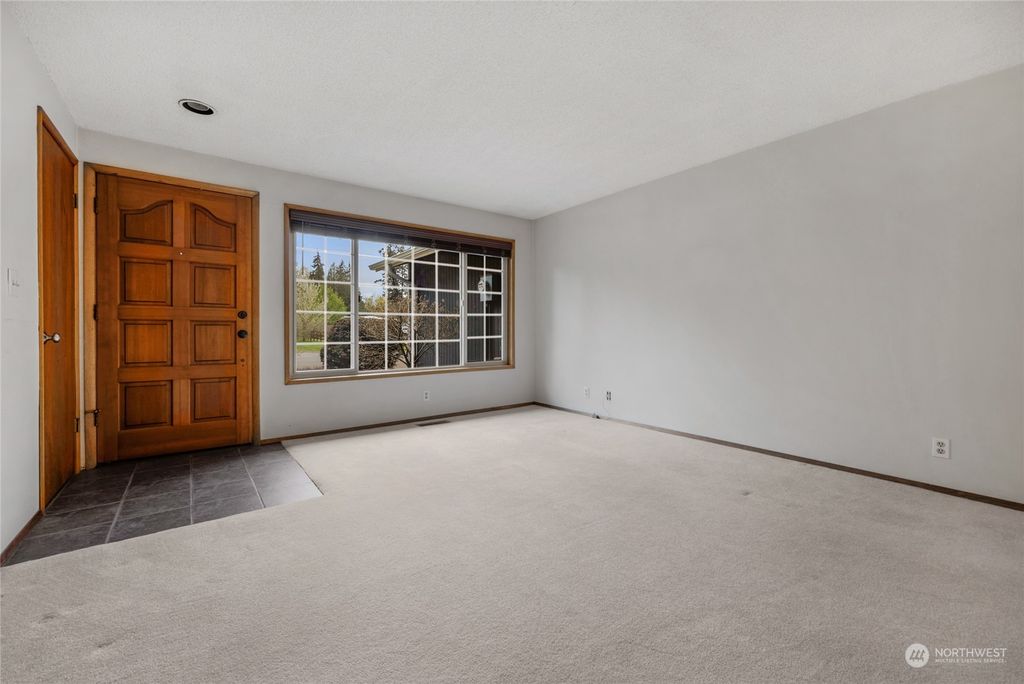 Photo of 11736 188th Avenue SE, Issaquah, WA 98027 (MLS # 2222556)