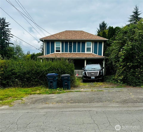 Photo of 1100 Hayes Street, Aberdeen, WA 98520 (MLS # 2582914)