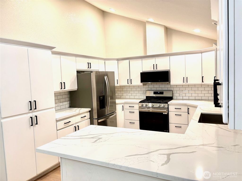 Photo of 4812 Monte Vista Place, Mount Vernon, WA 98273 (MLS # 2475228)