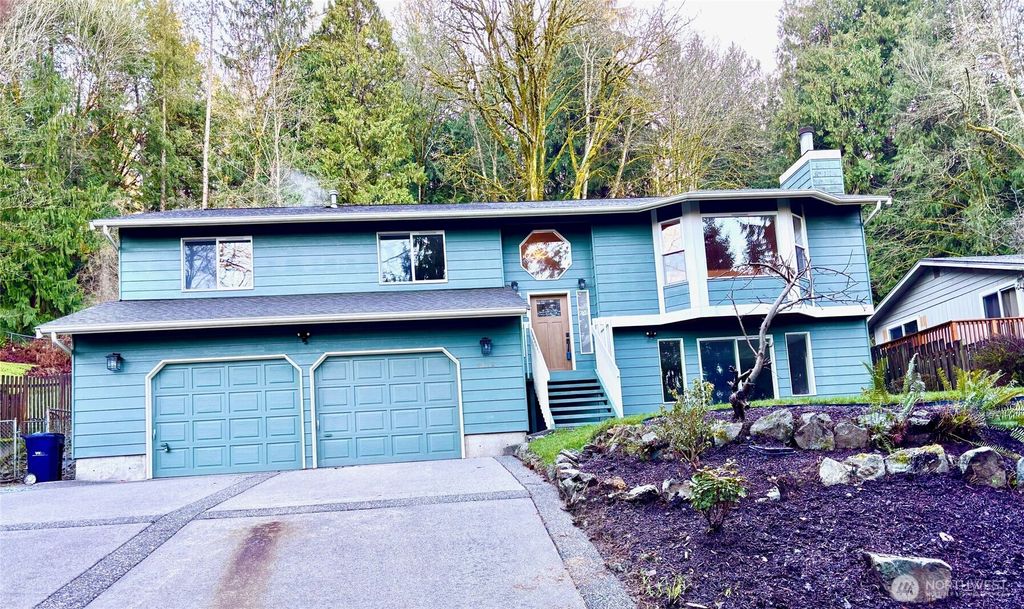Photo of 4812 Monte Vista Place, Mount Vernon, WA 98273 (MLS # 2475228)