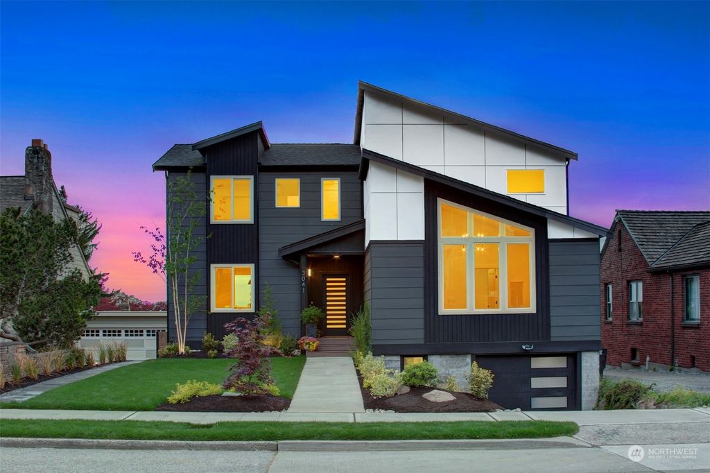 Photo of 3041 W Viewmont Way W, Seattle, WA 98199 (MLS # 2238251)