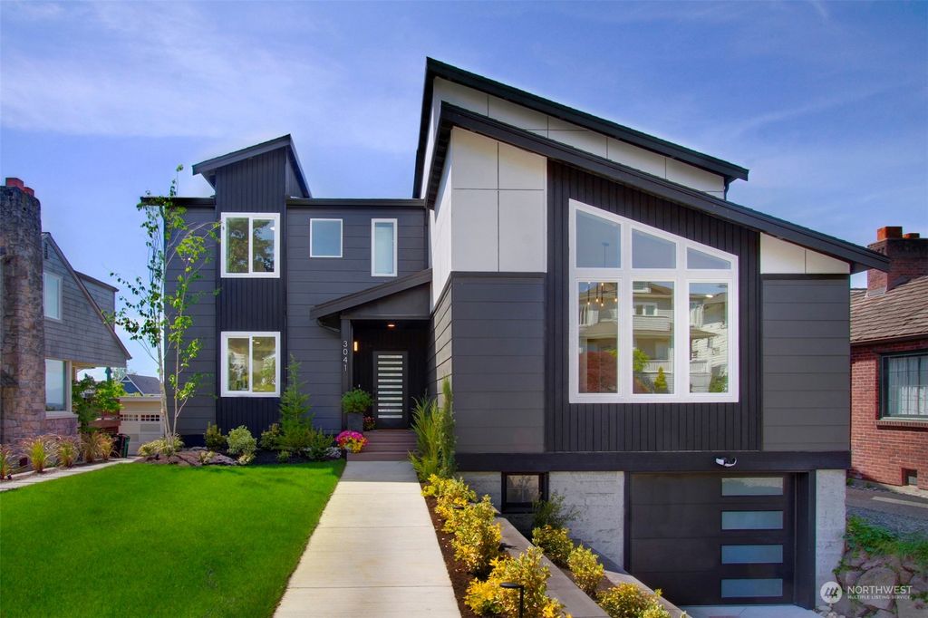 Photo of 3041 W Viewmont Way W, Seattle, WA 98199 (MLS # 2238251)