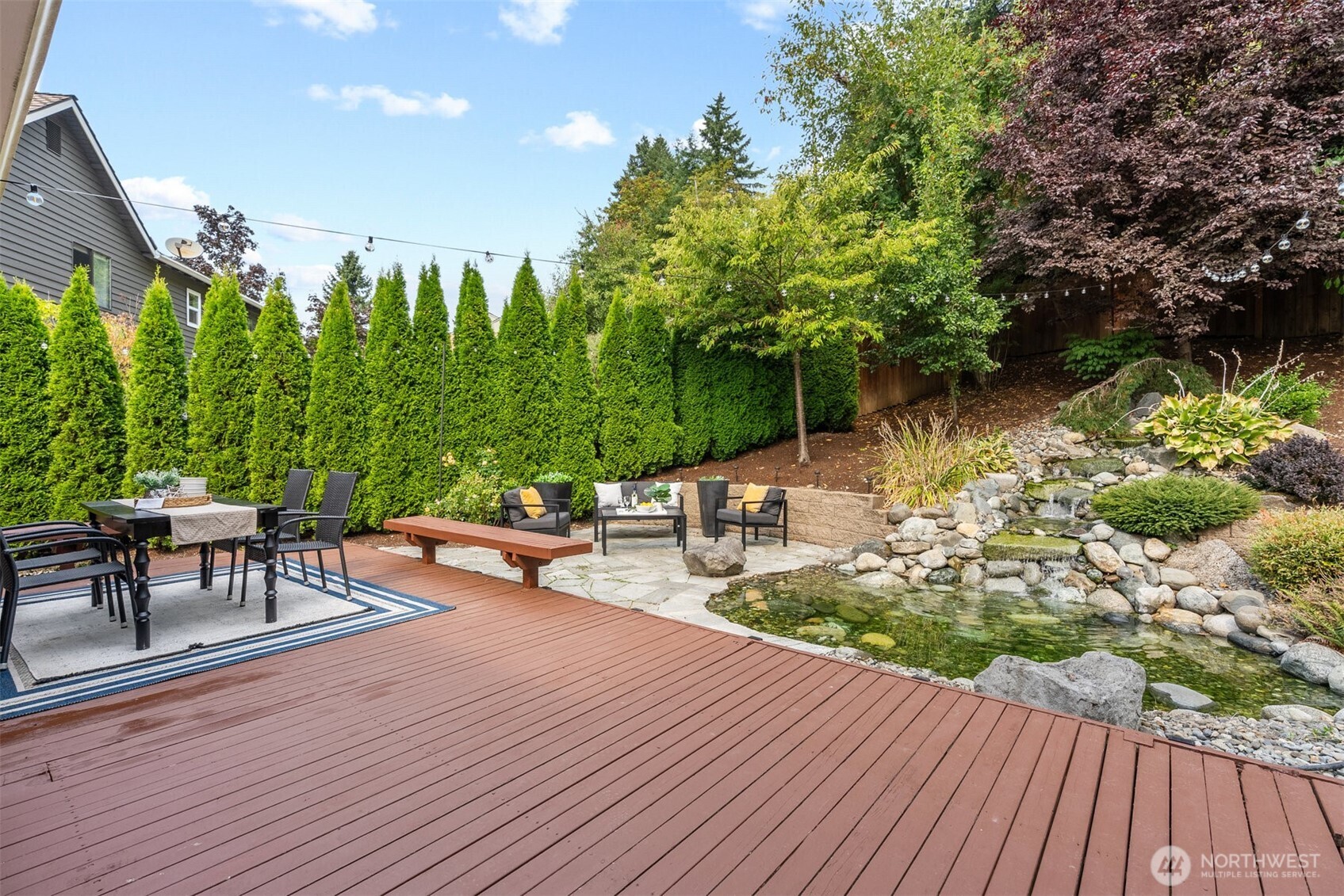 Newcastle, Washington 98059, United States, 3 Bedrooms Bedrooms, ,2 BathroomsBathrooms,Residential,Pending,208308