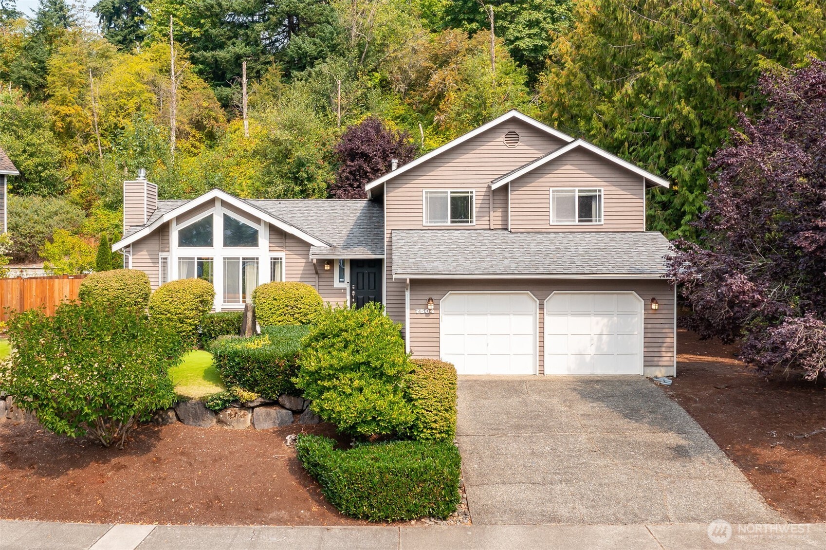 Newcastle, Washington 98059, United States, 3 Bedrooms Bedrooms, ,2 BathroomsBathrooms,Residential,Pending,208308