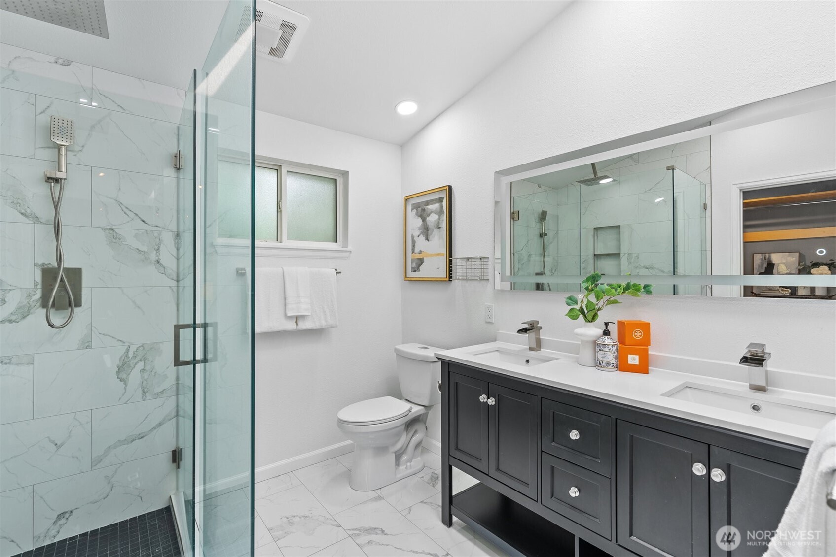 Newcastle, Washington 98059, United States, 3 Bedrooms Bedrooms, ,2 BathroomsBathrooms,Residential,Pending,208308