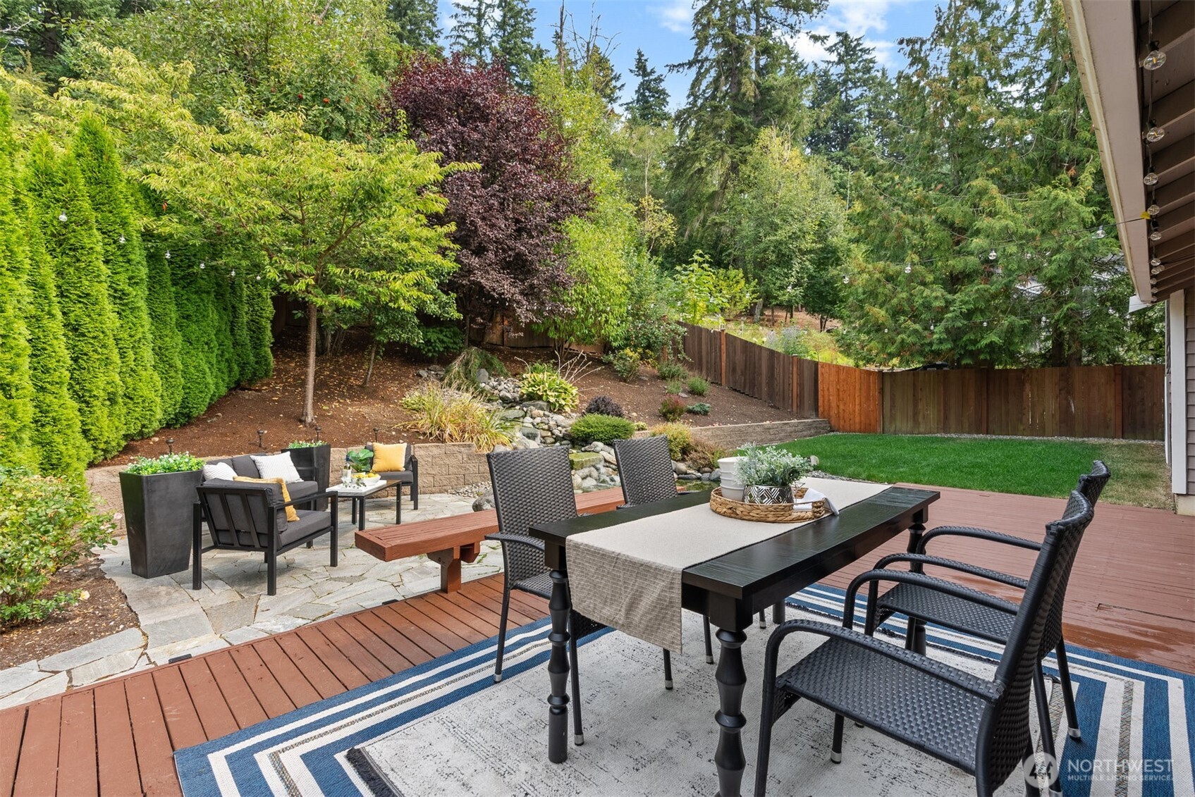 Newcastle, Washington 98059, United States, 3 Bedrooms Bedrooms, ,2 BathroomsBathrooms,Residential,Pending,208308