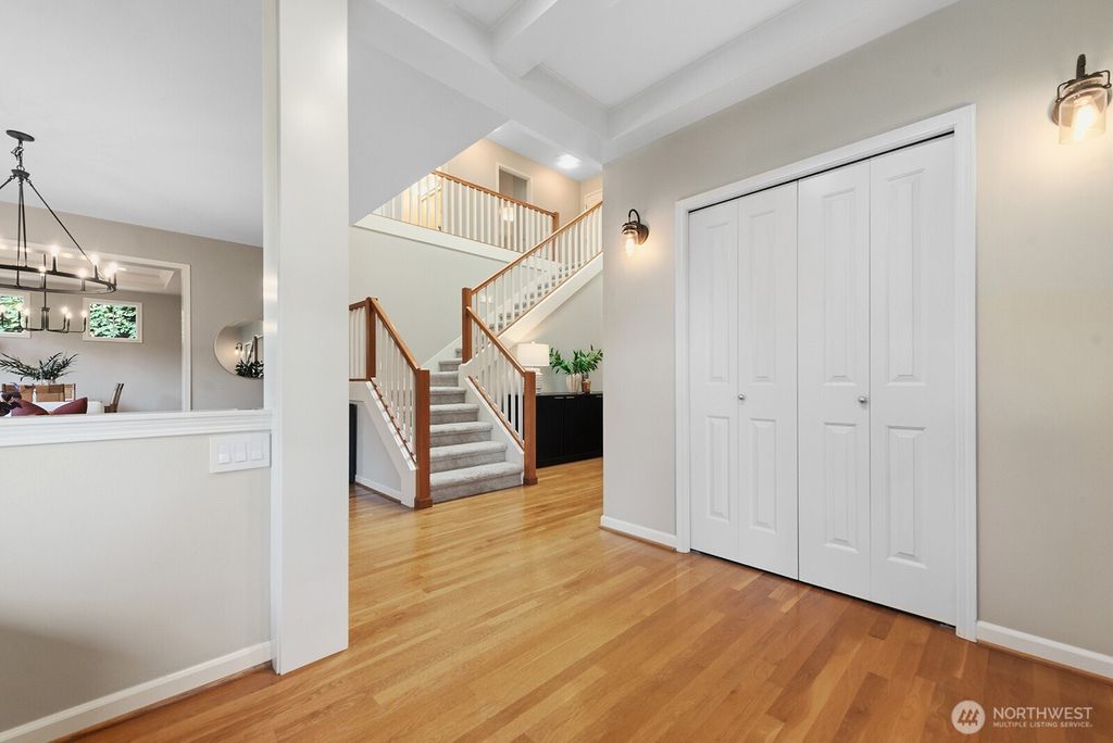 Photo of 6323 NE 130th Place, Kirkland, WA 98034 (MLS # 2510826)