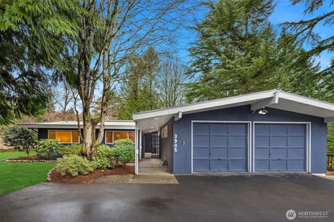Photo of 3905 96th Avenue SE, Mercer Island, WA 98040 (MLS # 2492838)