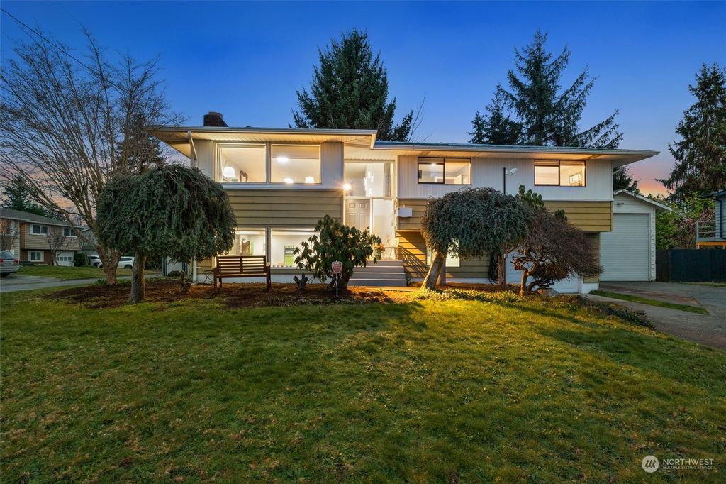 Photo of 1056 Olympia Avenue NE, Renton, WA 98056 (MLS # 2204990)