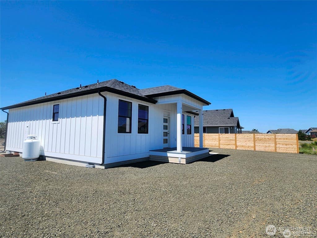 Photo of 446 Salina Cruz Avenue SW, Ocean Shores, WA 98569 (MLS # 2559469)
