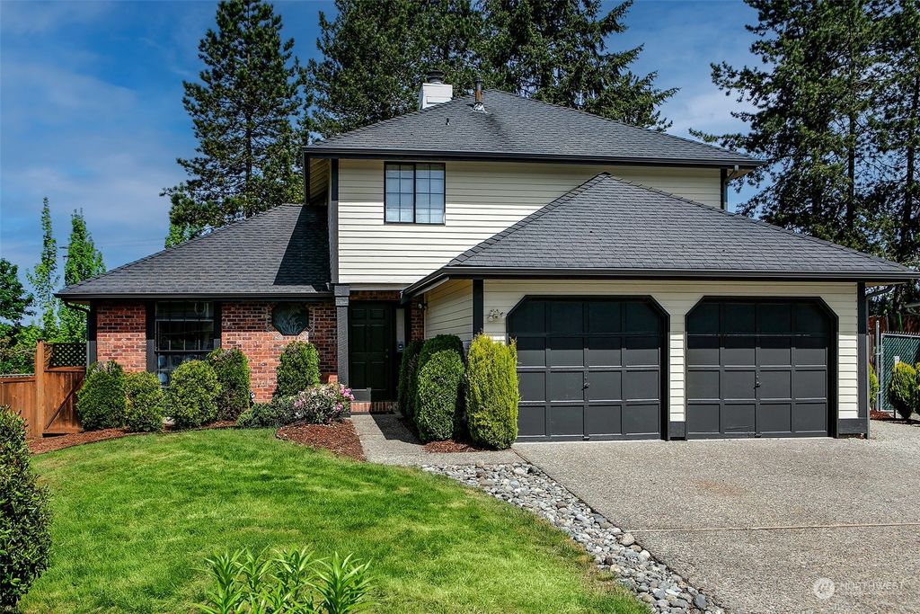 Photo of 14012 SE 156th Court, Renton, WA 98058 (MLS # 2237763)