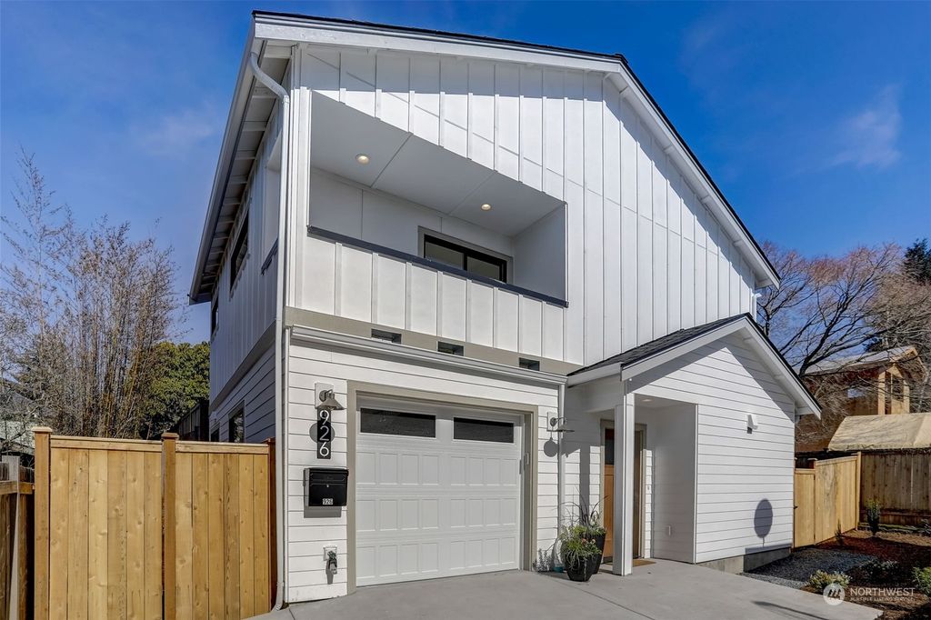 Photo of 926 NW 62nd Street, Seattle, WA 98107 (MLS # 2205627)