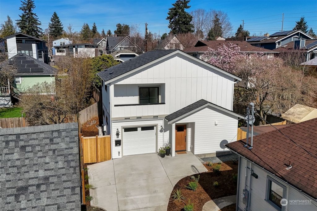 Photo of 926 NW 62nd Street, Seattle, WA 98107 (MLS # 2205627)