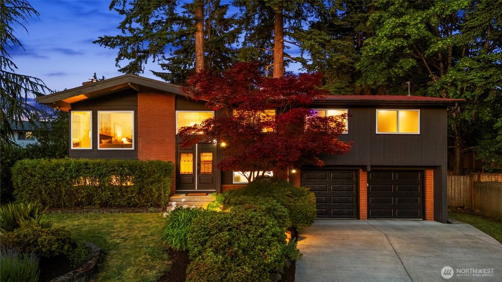 Photo of 15235 NE 1st Place, Bellevue, WA 98007 (MLS # 2388008)