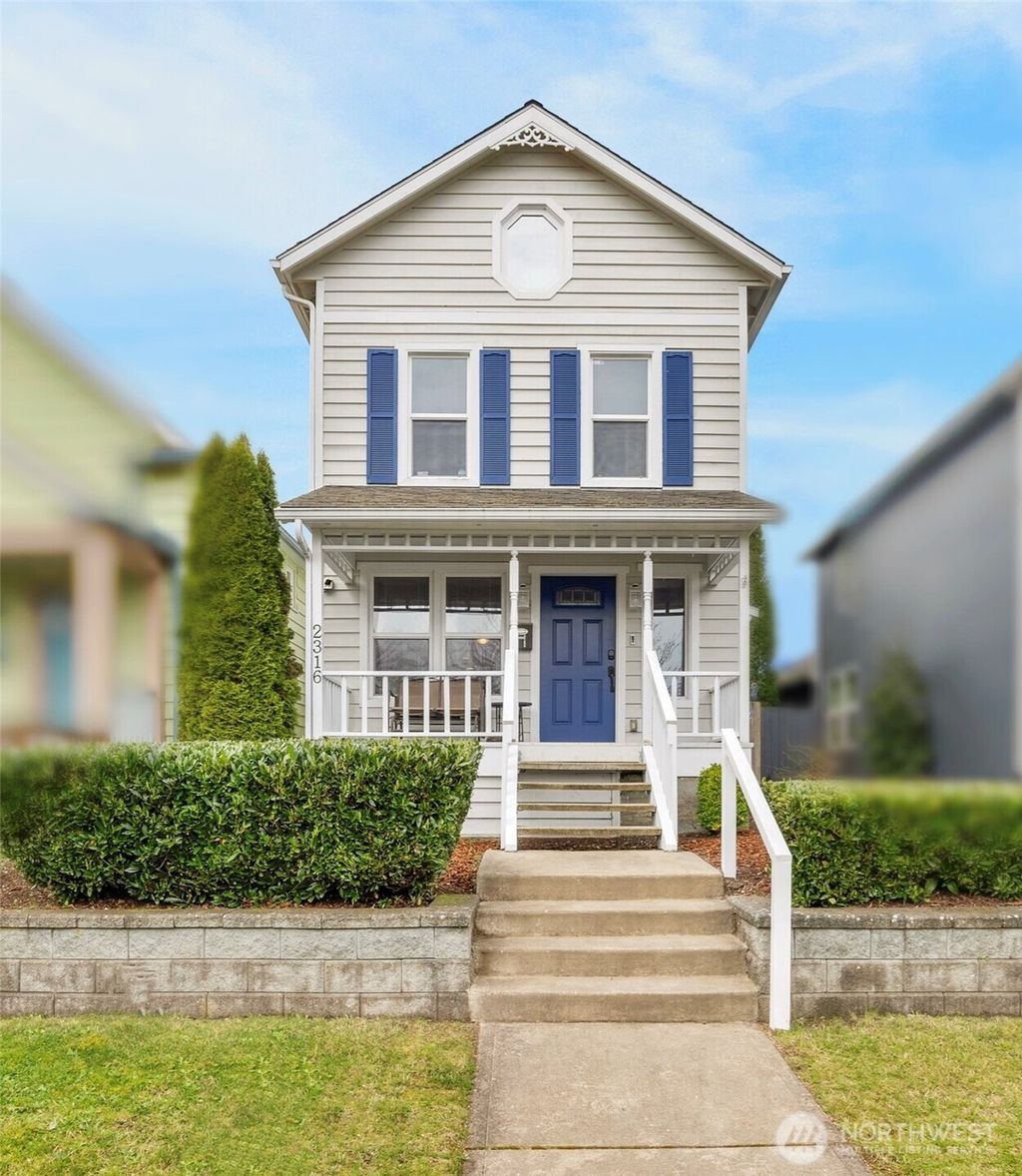 Photo of 2316 Cedar Street, Everett, WA 98201 (MLS # 2352779)