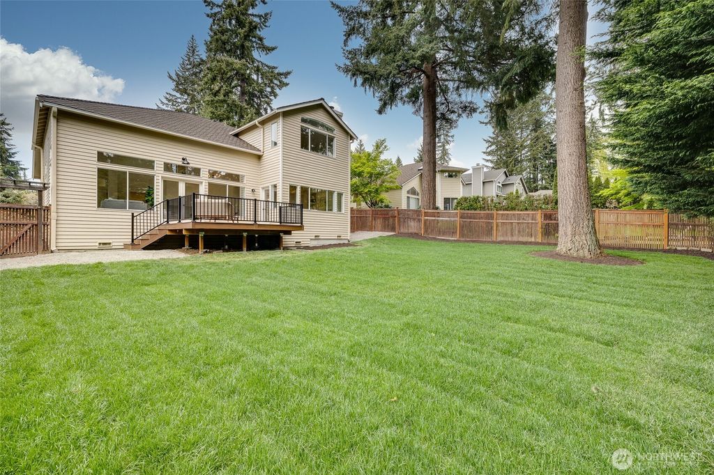 Photo of 1406 144th Street SE, Mill Creek, WA 98012 (MLS # 2511616)