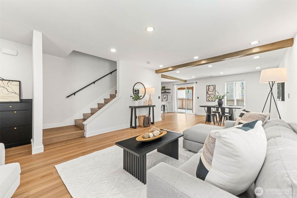 Photo of 1404 202nd Street Ct E, Spanaway, WA 98387 (MLS # 2520990)